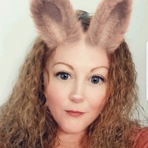 Meet your Posher, Carly